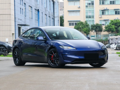 Tesla Model 3  Фото №3